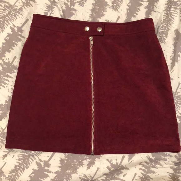 Kendall & Kylie Dresses & Skirts - Kendall & Kylie suede-like skirt